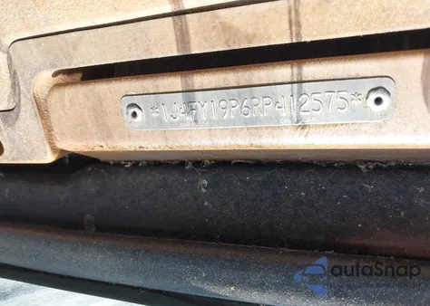 1994 Jeep Wrangler / Yj S z USA, uszkodzony, nr VIN 1J4FY19P6RP412575